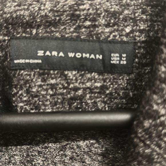 Zara Woolen & faux leather short, warm jacket with beautiful buttons! Size M! - Picture 5 of 9